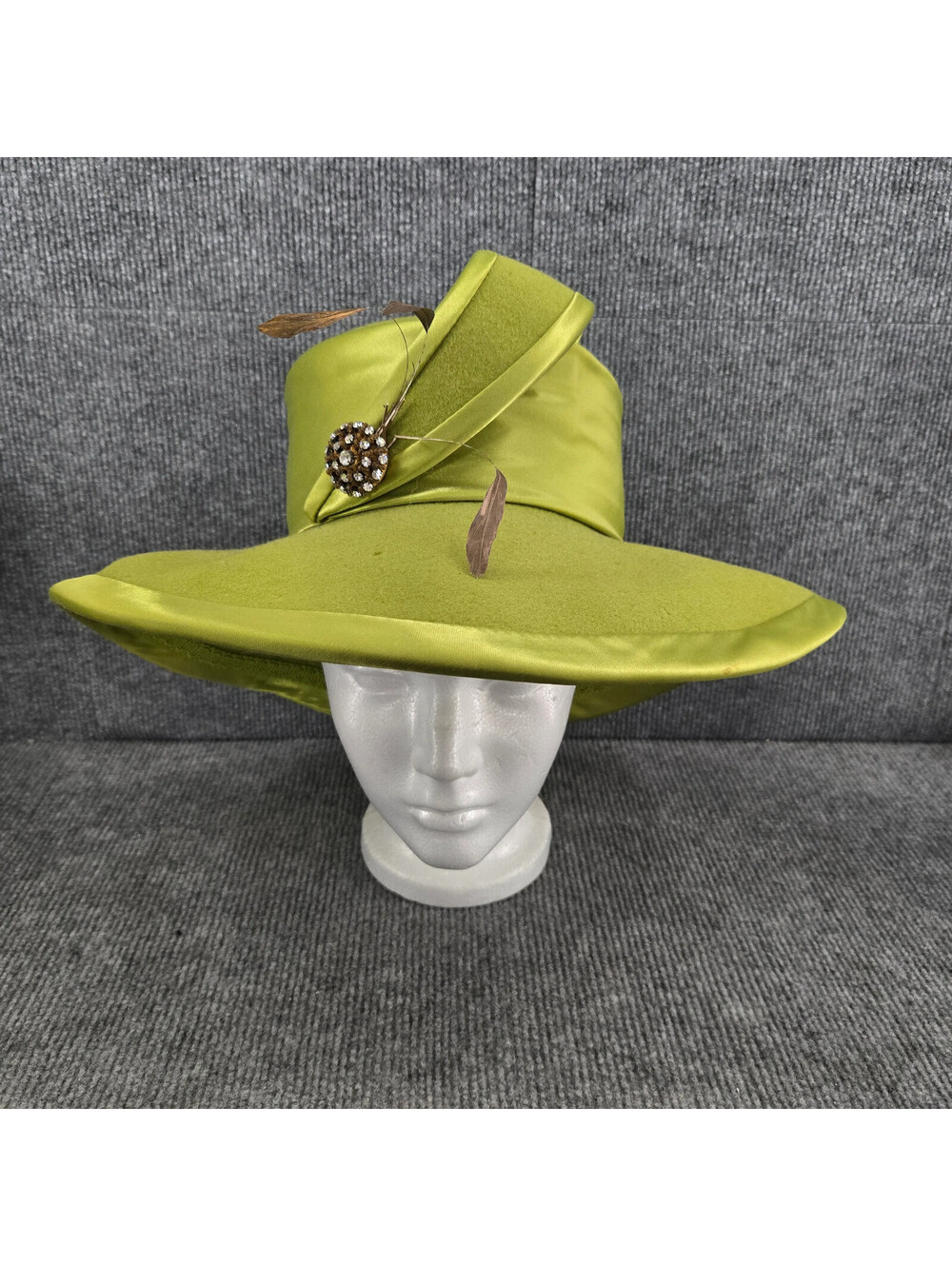 Vintage Church Lady Derby Lime Green Wide Brim Satin Felt Hat w/ Feather &